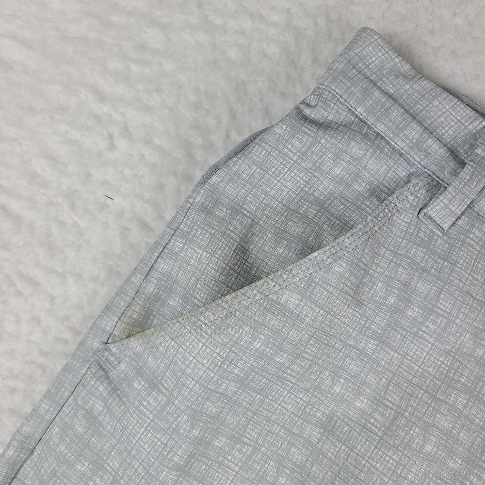 Adidas Shorts Mens 35 Gray Geometric 10
